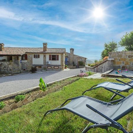 Guesthouse Gospodi Cerovlje Екстериор снимка