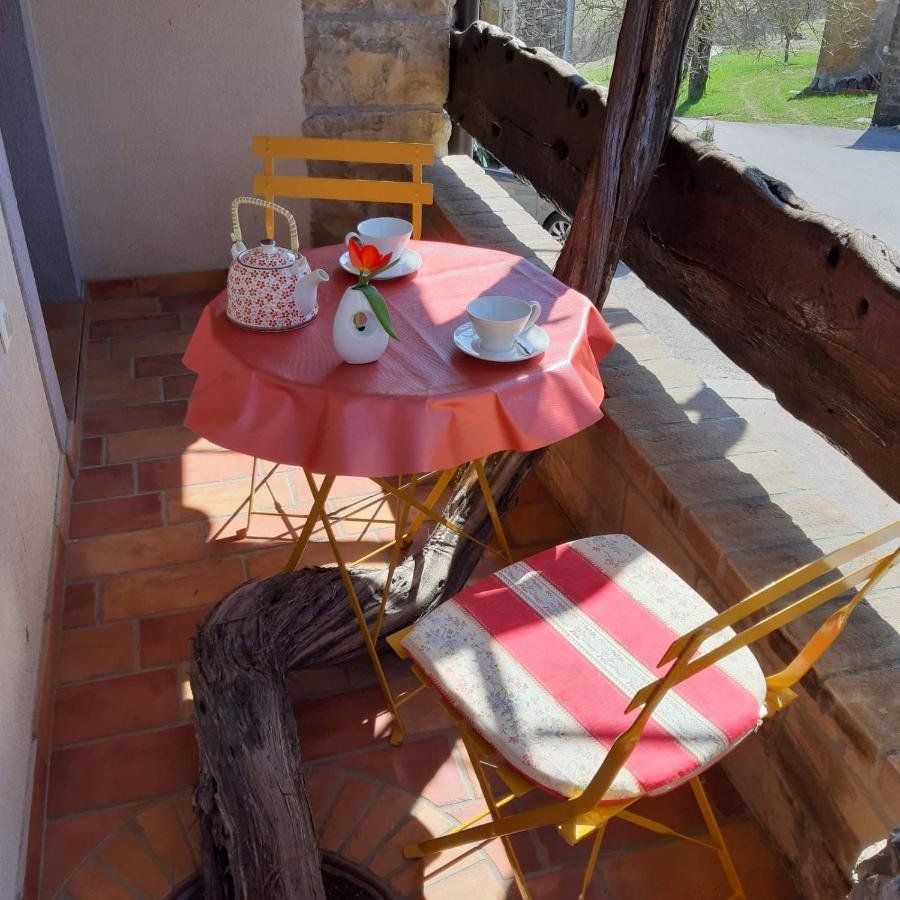 Guesthouse Gospodi Cerovlje Екстериор снимка
