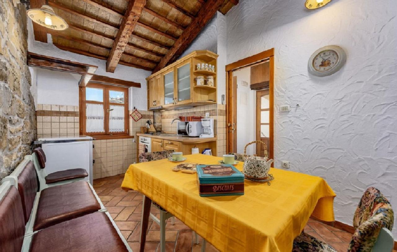 Guesthouse Gospodi Cerovlje Екстериор снимка