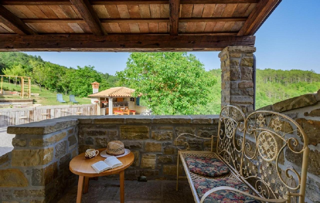 Guesthouse Gospodi Cerovlje Екстериор снимка