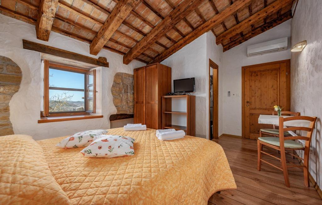 Guesthouse Gospodi Cerovlje Екстериор снимка